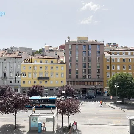 公寓 San Maurizio Tirabora Short Rent
